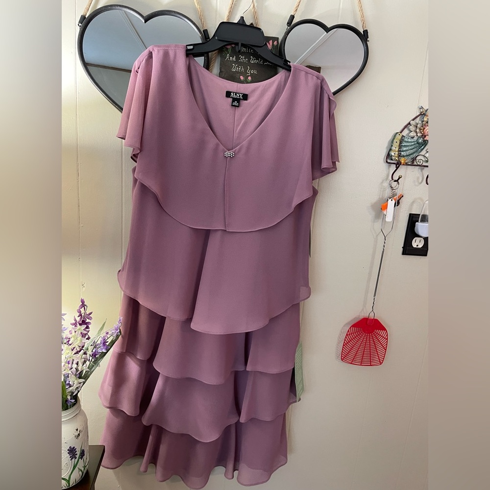 SLNY MOTHER OF THE GROOM DRESS.BRAND NEW NEVER WORN